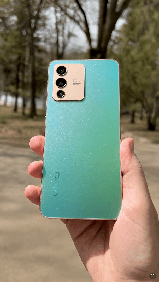Vivo Gradient Phone - 64MP Triple Cam